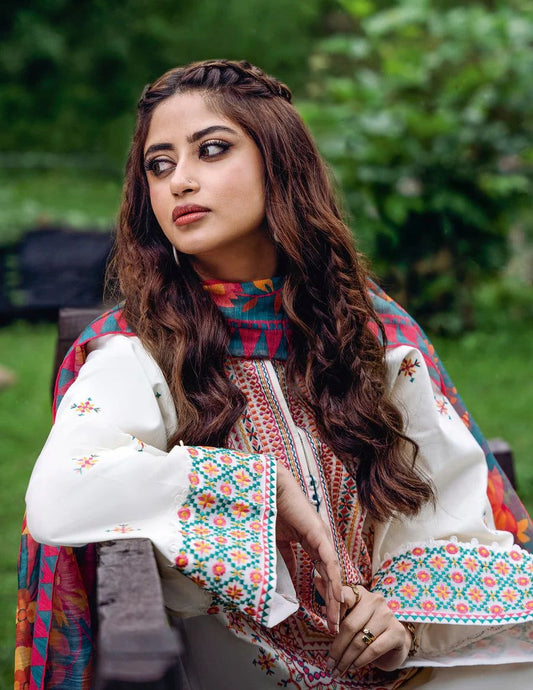 SAPPHIRE DHANAK EMBROIDERED 3 PCS