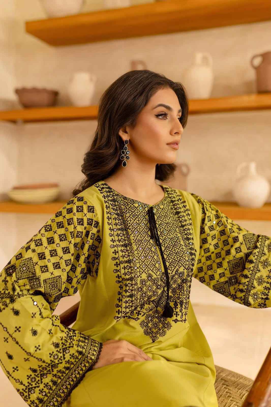 AISLING EMBROIDERED 2 PCS