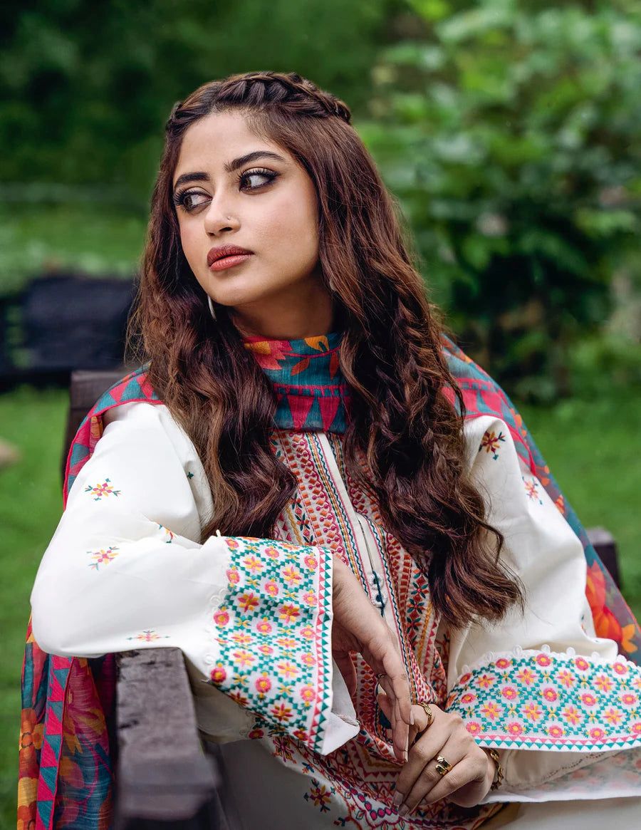 SAPPHIRE DHANAK EMBROIDERED 3 PCS