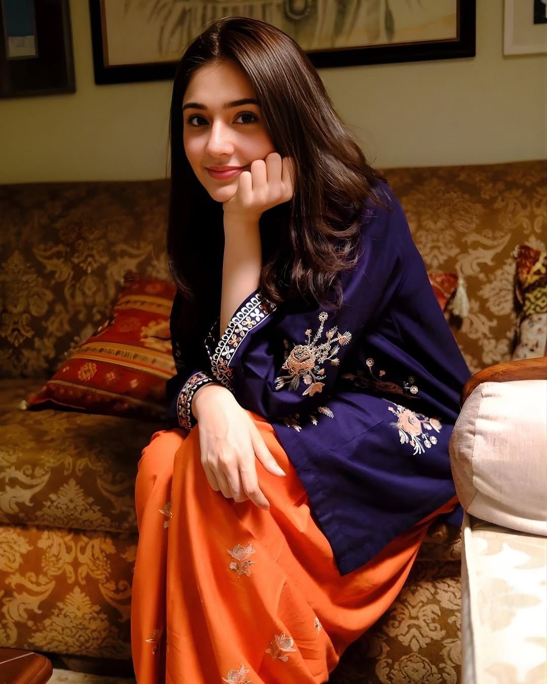 URGE Lawn Embroidered 2 pcs