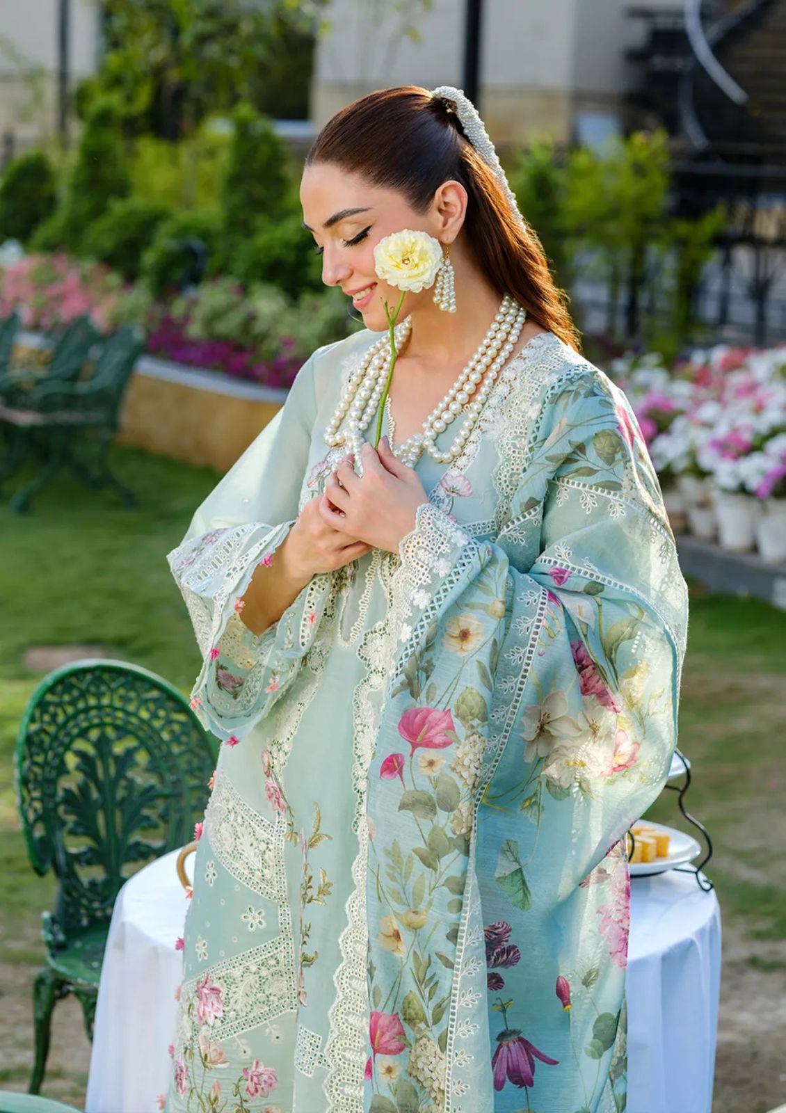 Mahrosh Api Elaaf Lawn Embroidered 3 Pcs – MAHROSH
