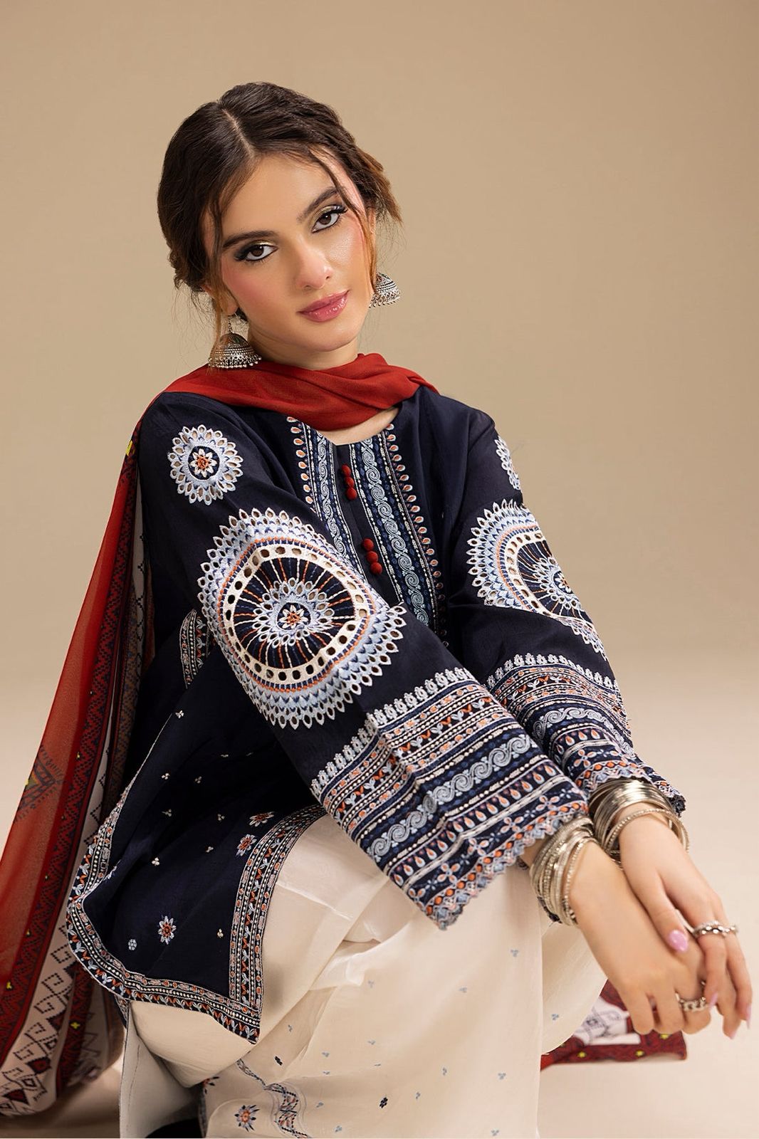 Jazmin Lawn Embroidered 3 pcs