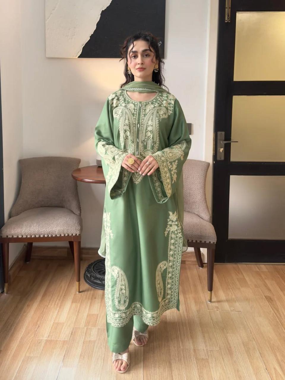 URGE Lawn embroidered 3 pcs