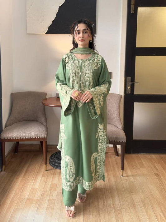 URGE Lawn embroidered 3 pcs