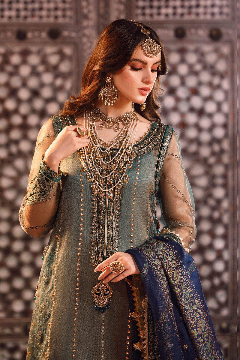 Maria B Lawn Embroidered 3 pcs