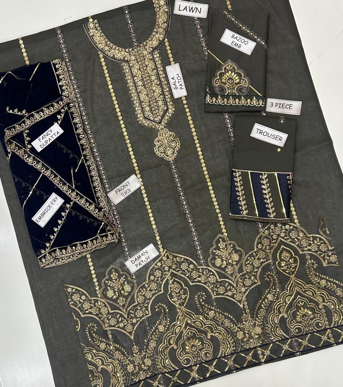 Maria B Lawn Embroidered 3 pcs