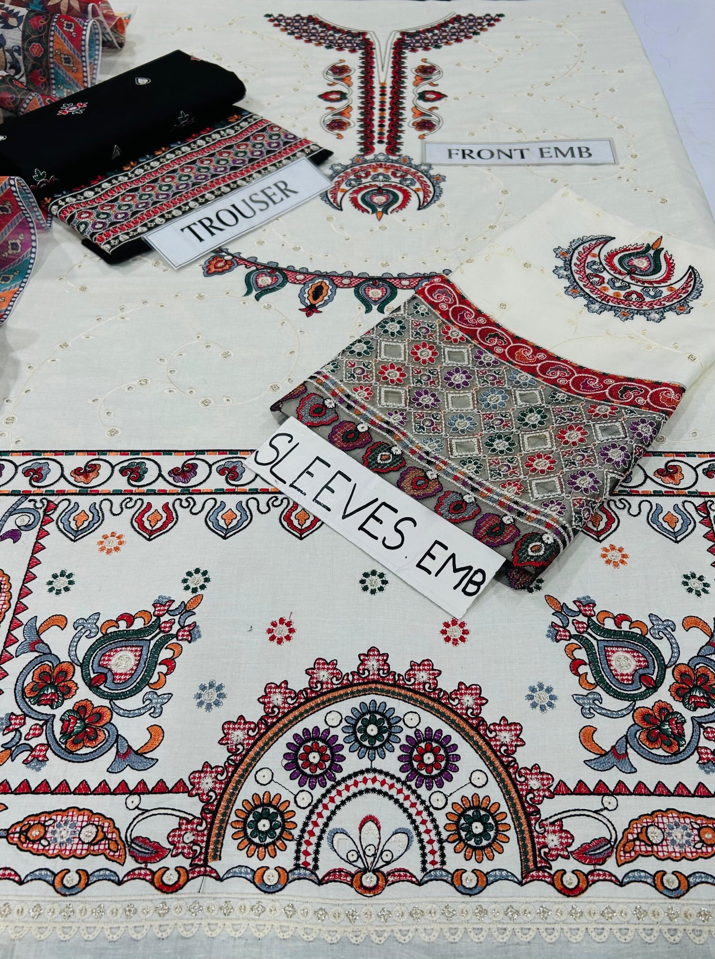 JAZMIN LAWN EMBROIDERED 3 PCS
