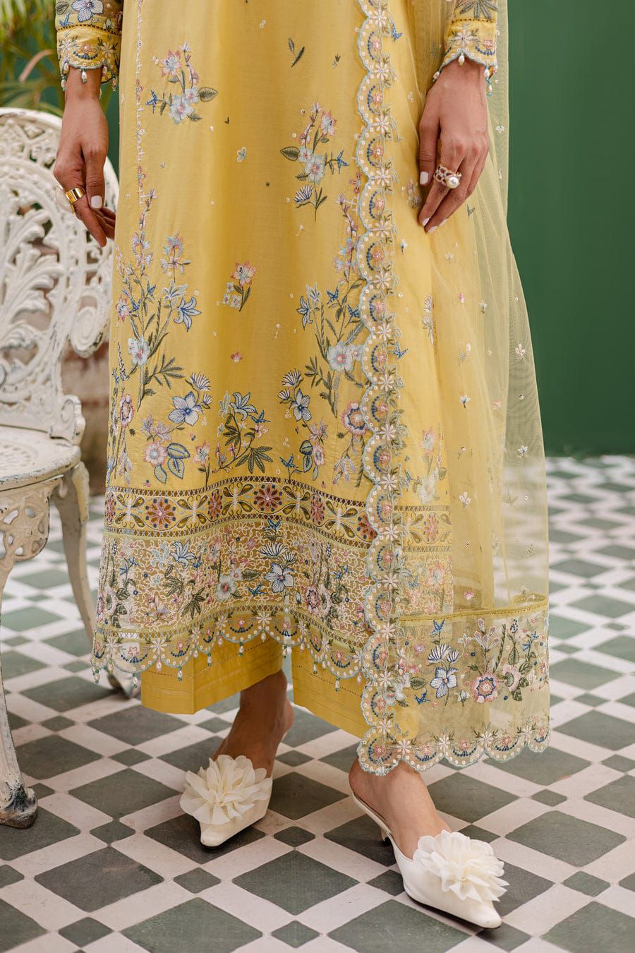 BATIK LAWN EMBROIDERED 3 PCS