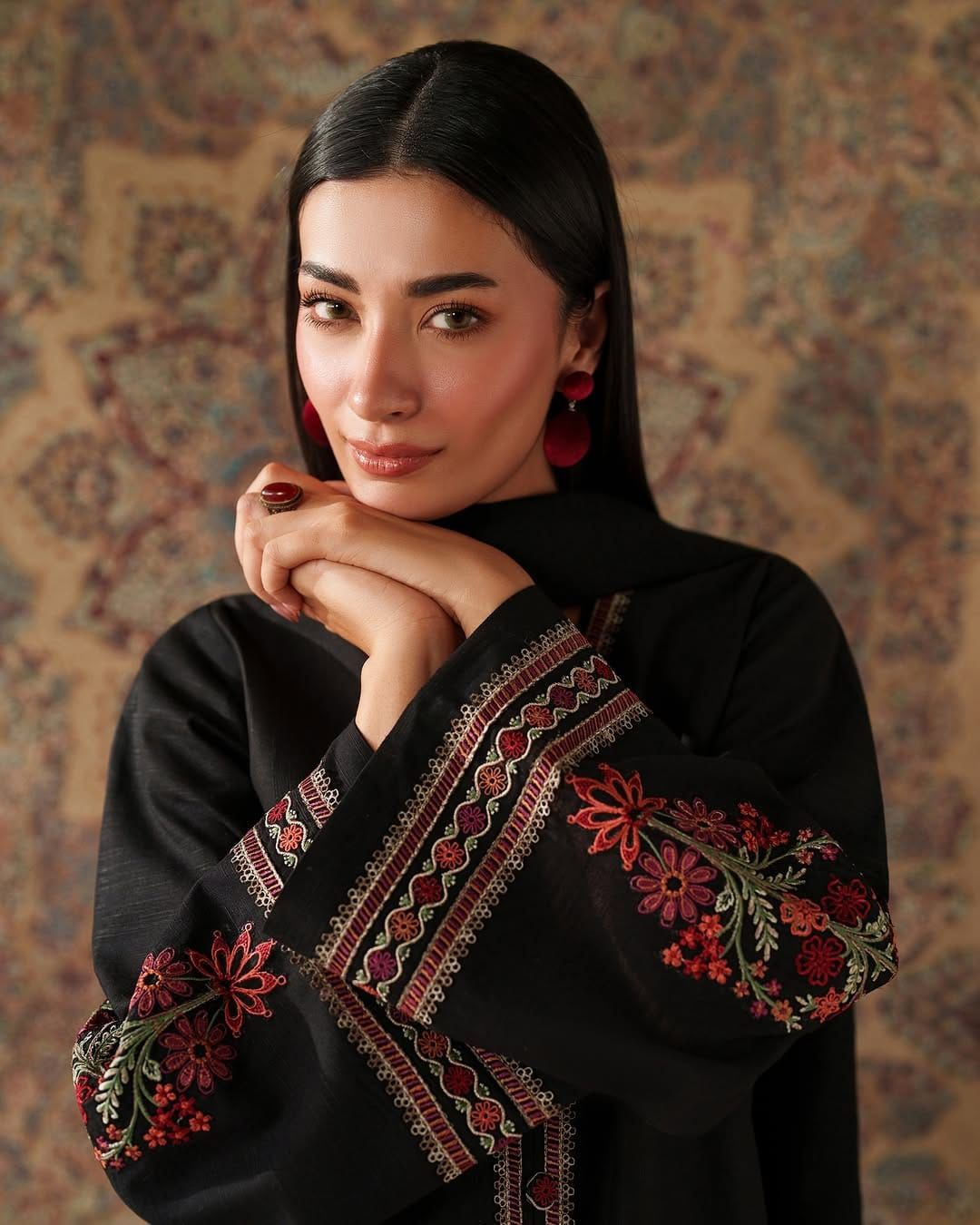 BAROQUE Lawn Embroidered 3 pcs