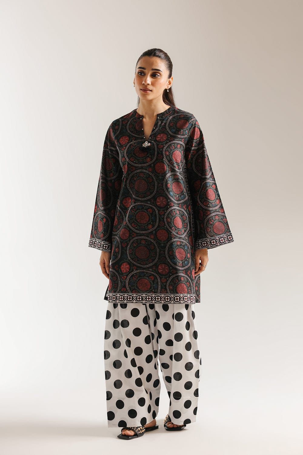SAPPHIRE PRINTS LAWN 2 PCS