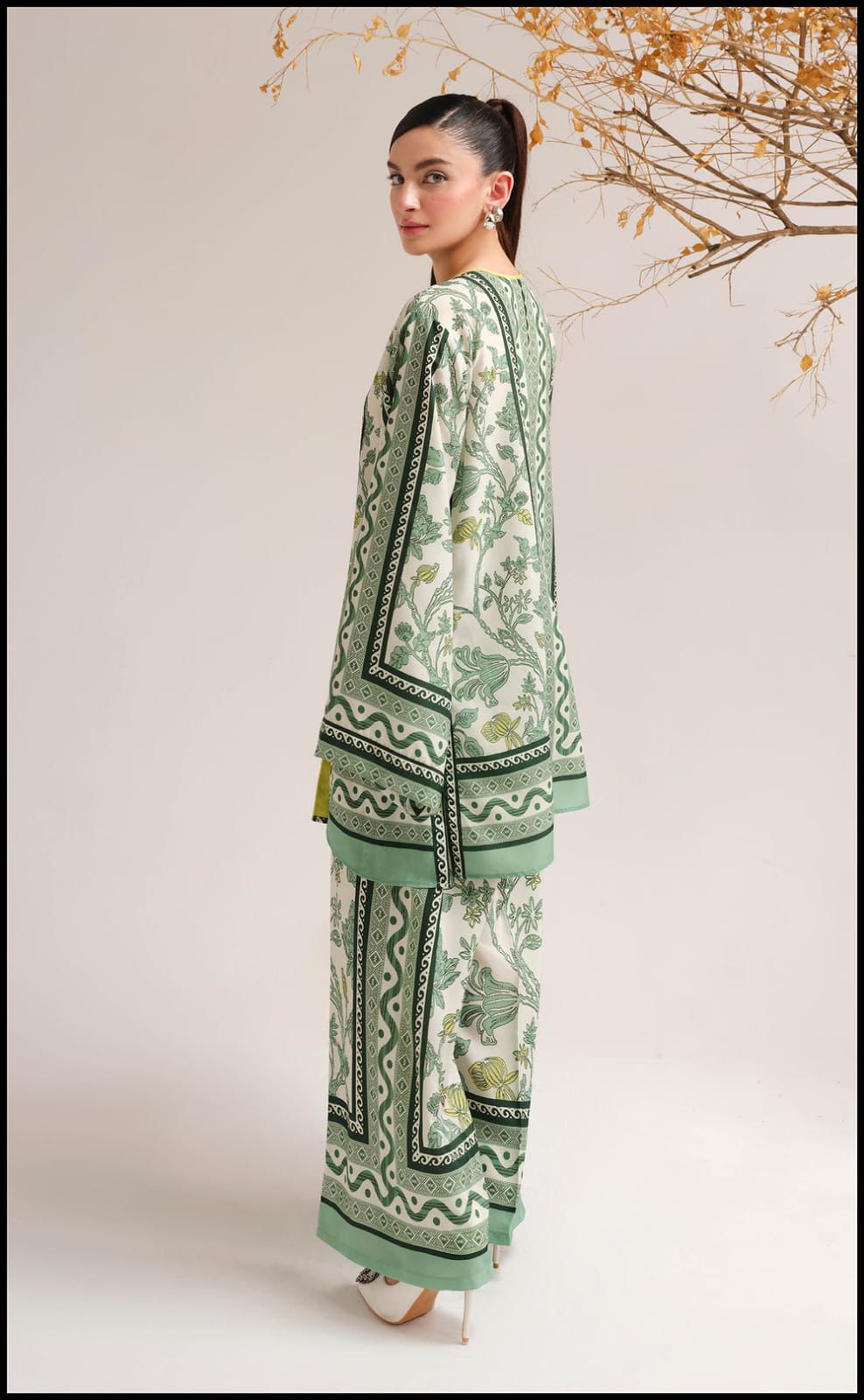 SAPPHIRE PRINTS LAWN 2 PCS