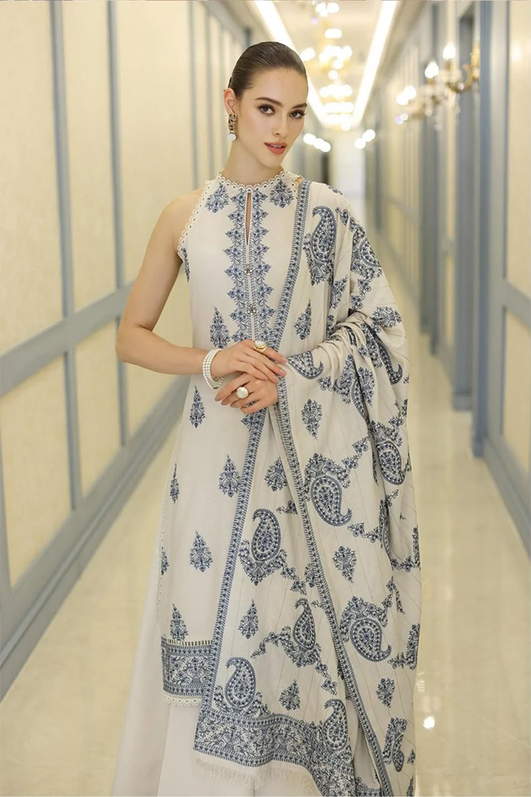 BAREEZE  DHANAK EMBROIDERED 3PCS