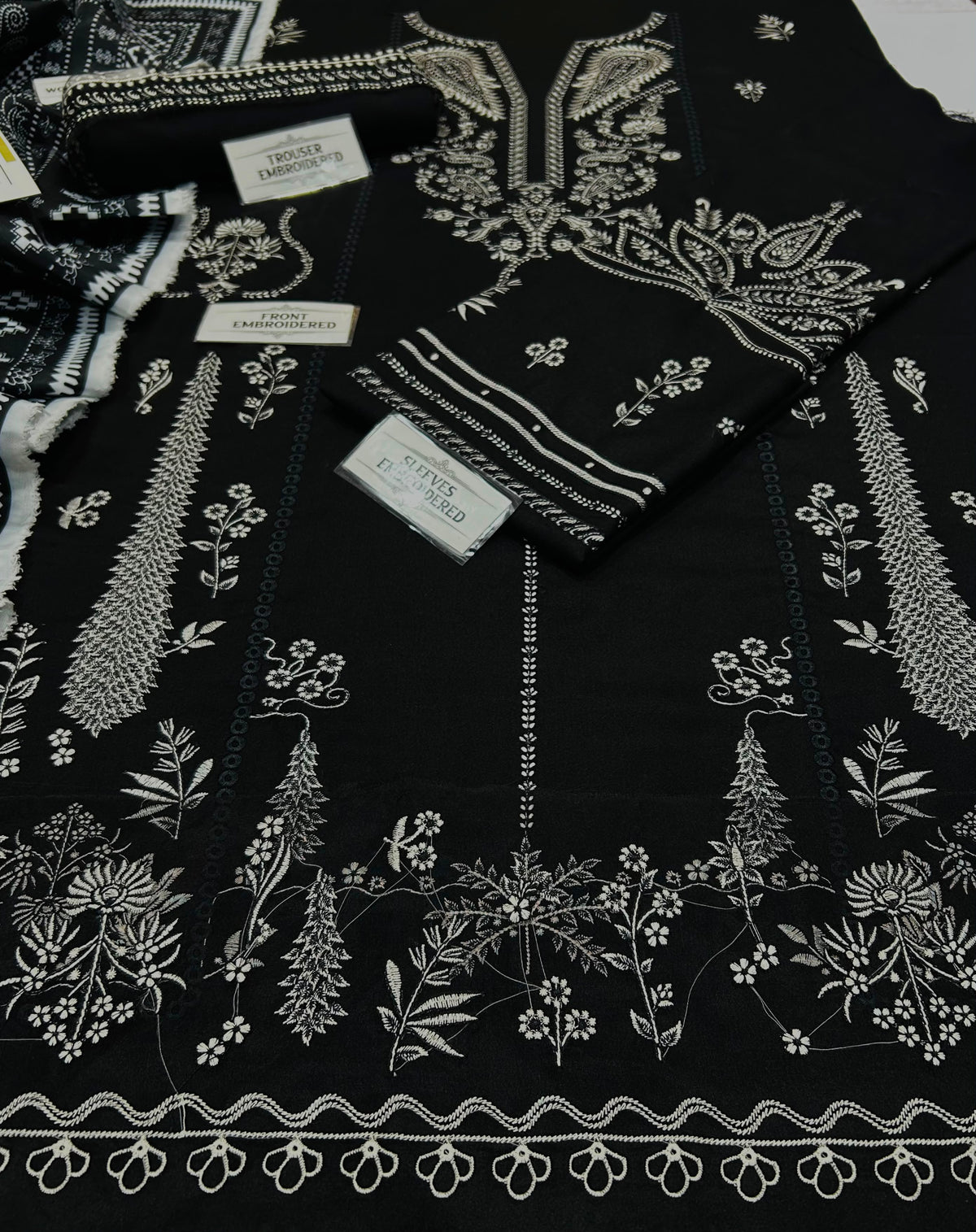 HUSSAIN REHAR  DHANAK  EMBROIDERED 3 PCS