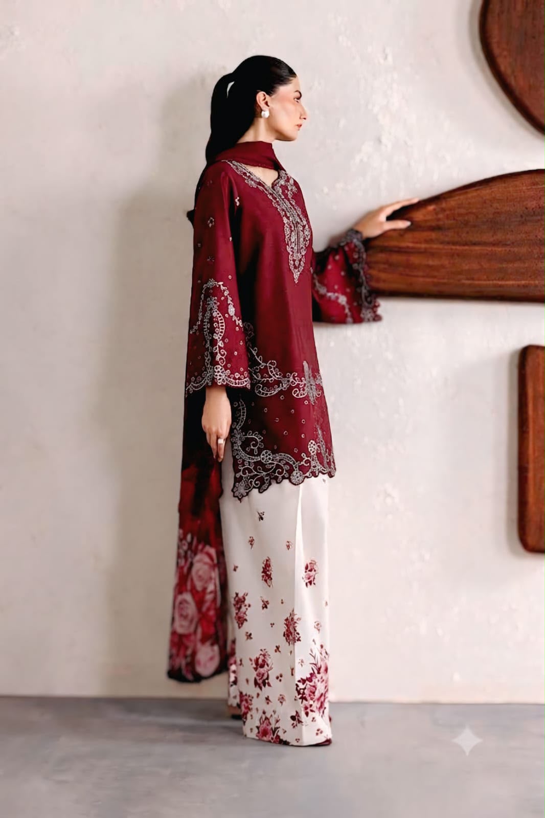 IZNIK  LUXURY SILK EMBROIDERED 3 Pcs