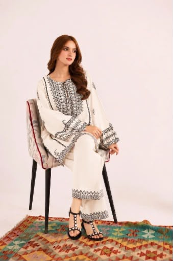 SALAI PRET DHANAK  EMBROIDERED 3 PCS
