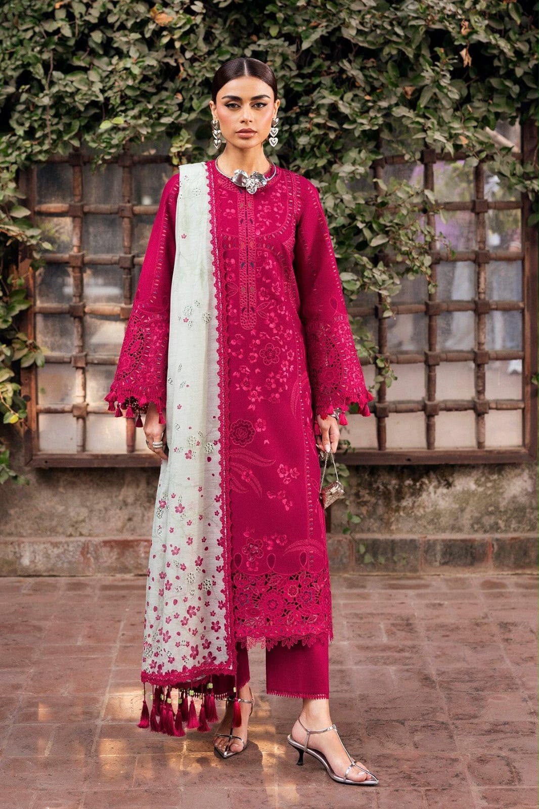 Jazmine DHANAK  EMBROIDERED 3 PCS