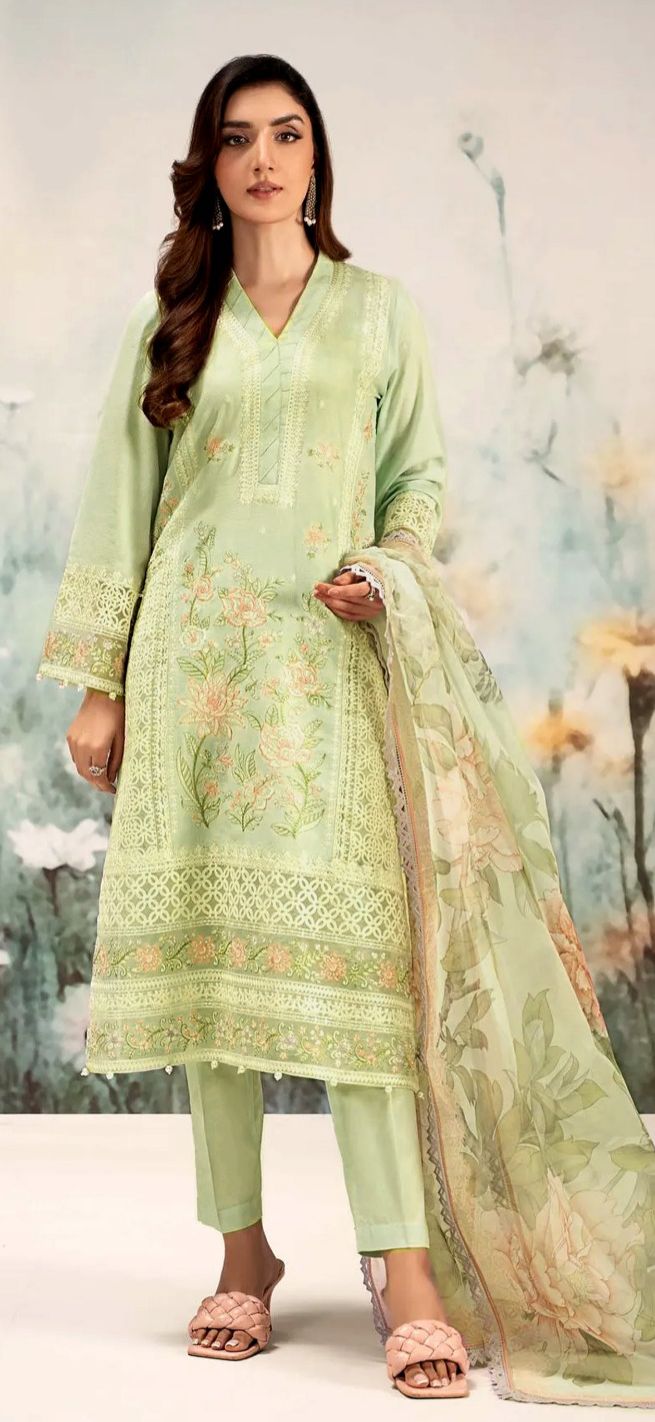 Maria B Lawn Embroidered 3 pcs