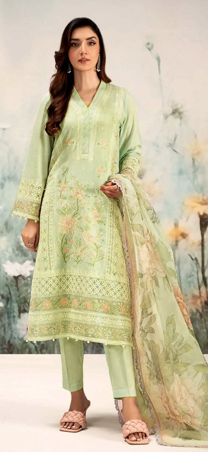 Maria B Lawn Embroidered 3 pcs
