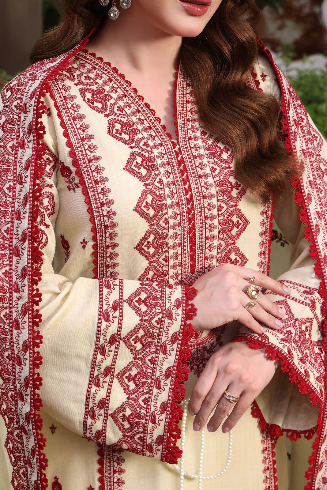 Aneelas Dhanak 3 PCS Embroidered