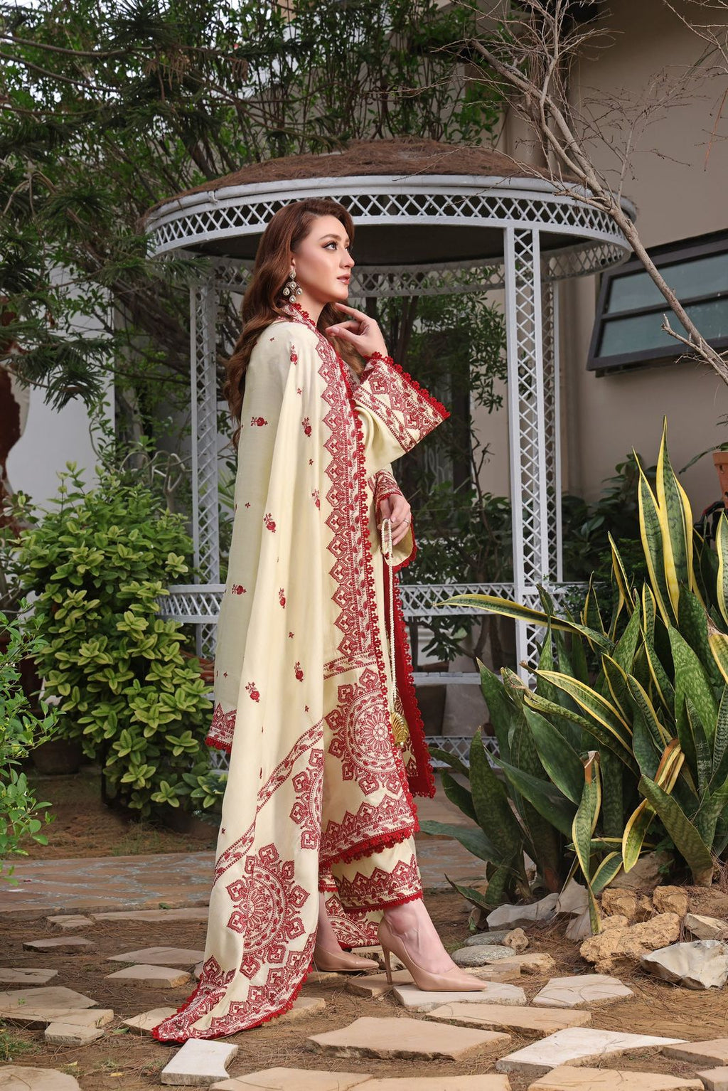 Aneelas Dhanak 3 PCS Embroidered