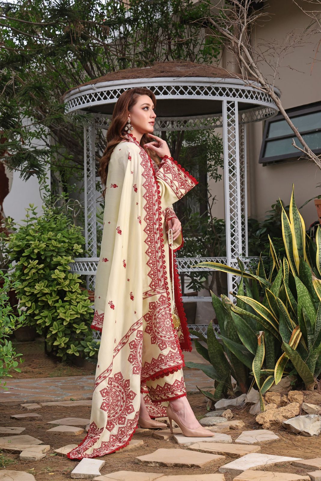 Aneelas Dhanak 3 PCS Embroidered
